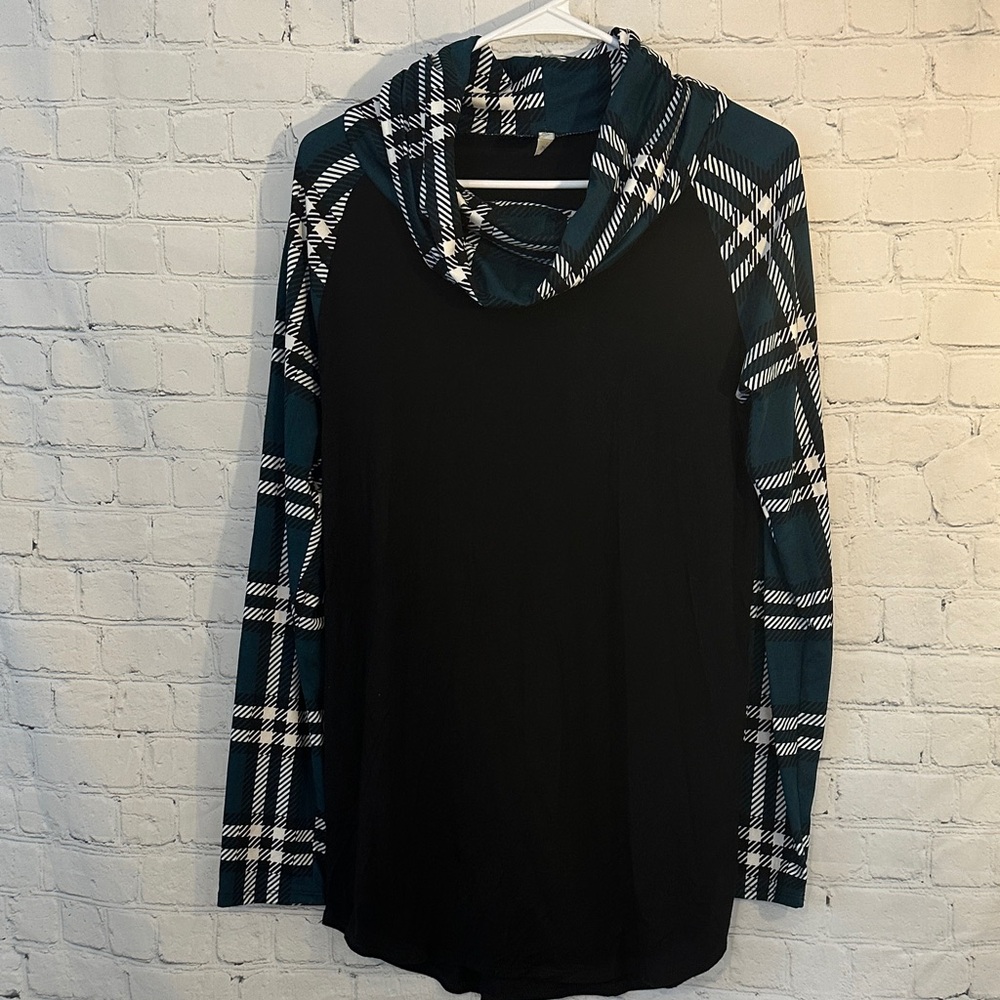 Celeste Plaid Sleeve Cowl Neck Tunic Top